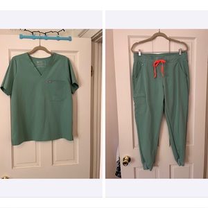 Limited Edition Jade Figs scrub set